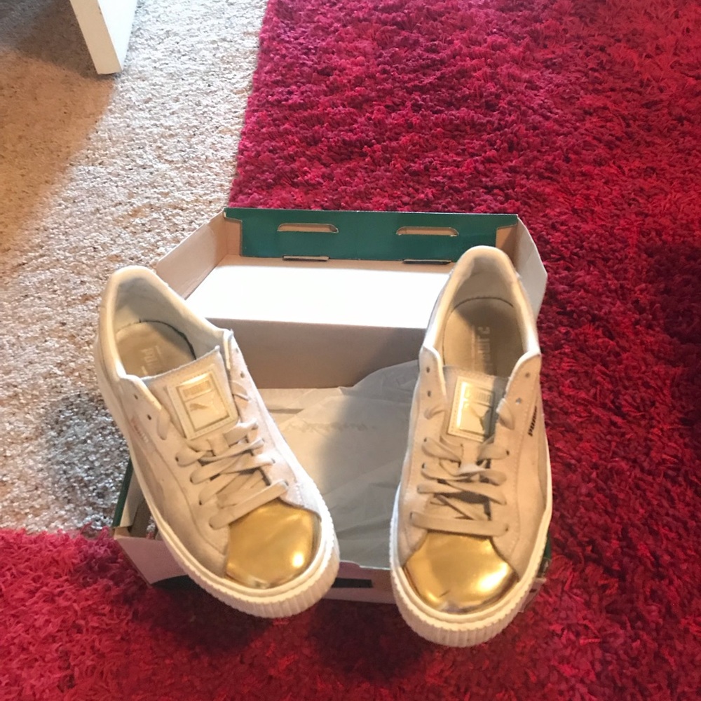 shoes , pumas